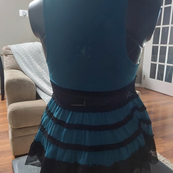 Moda International VS Women's dress top - Picture 2 of 4